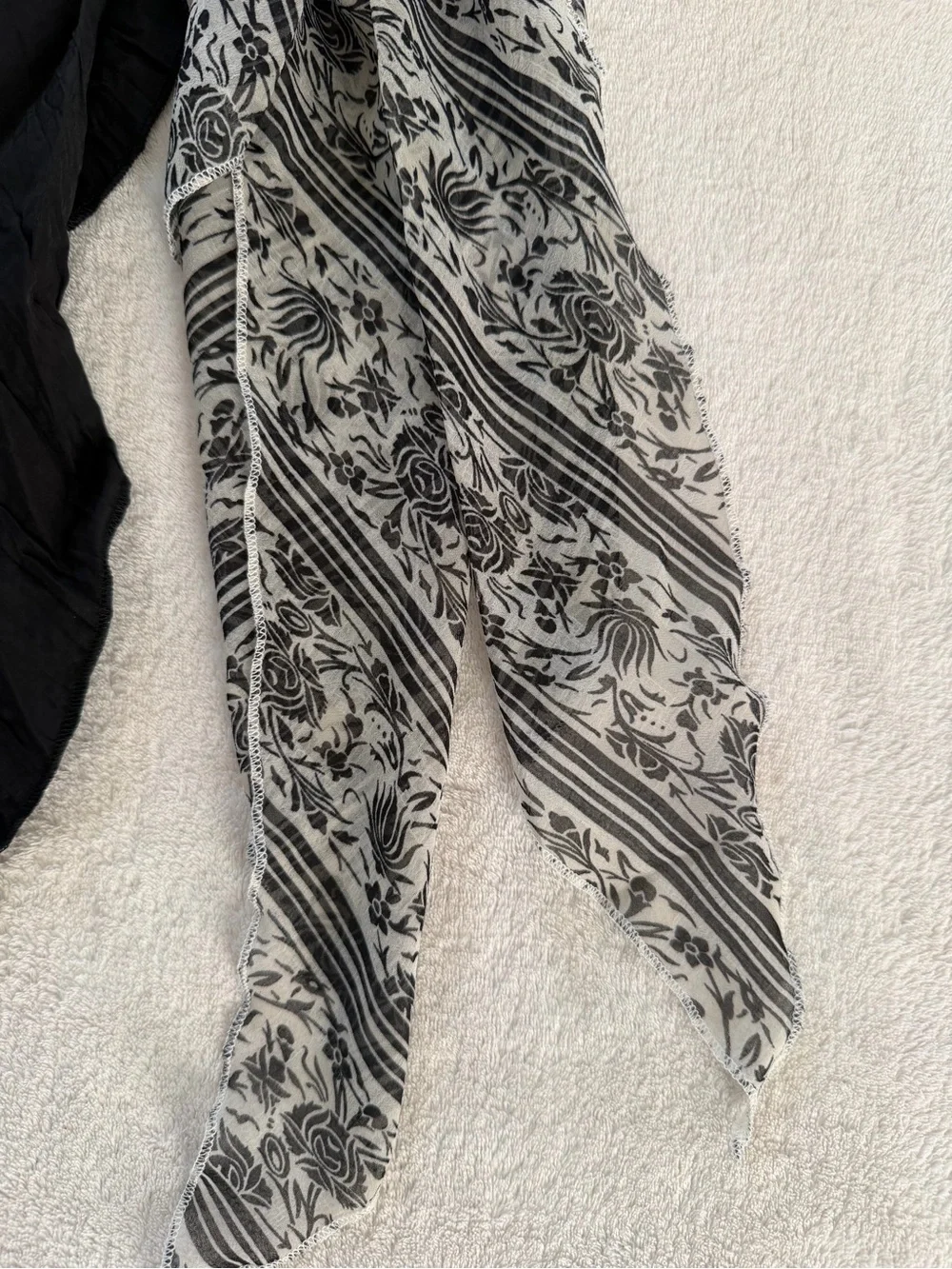 NWT Bundle of 2 ANTHRO Hair Scarf Scrunchie